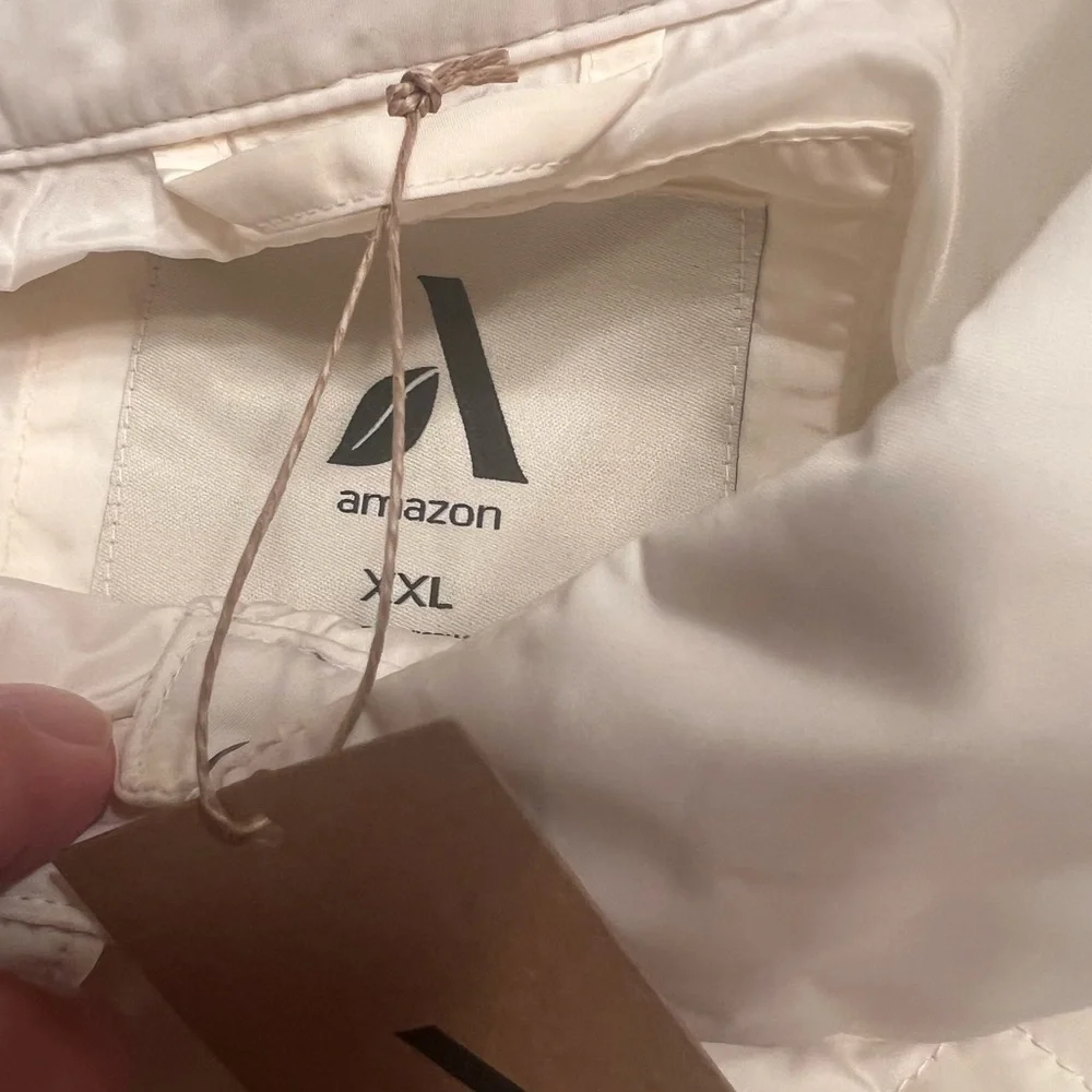 NWT Amazon Essentials Women's XL Relaxed Recycled Polyester Quilted Jacket‎ (B2) - Picture 6 of 7